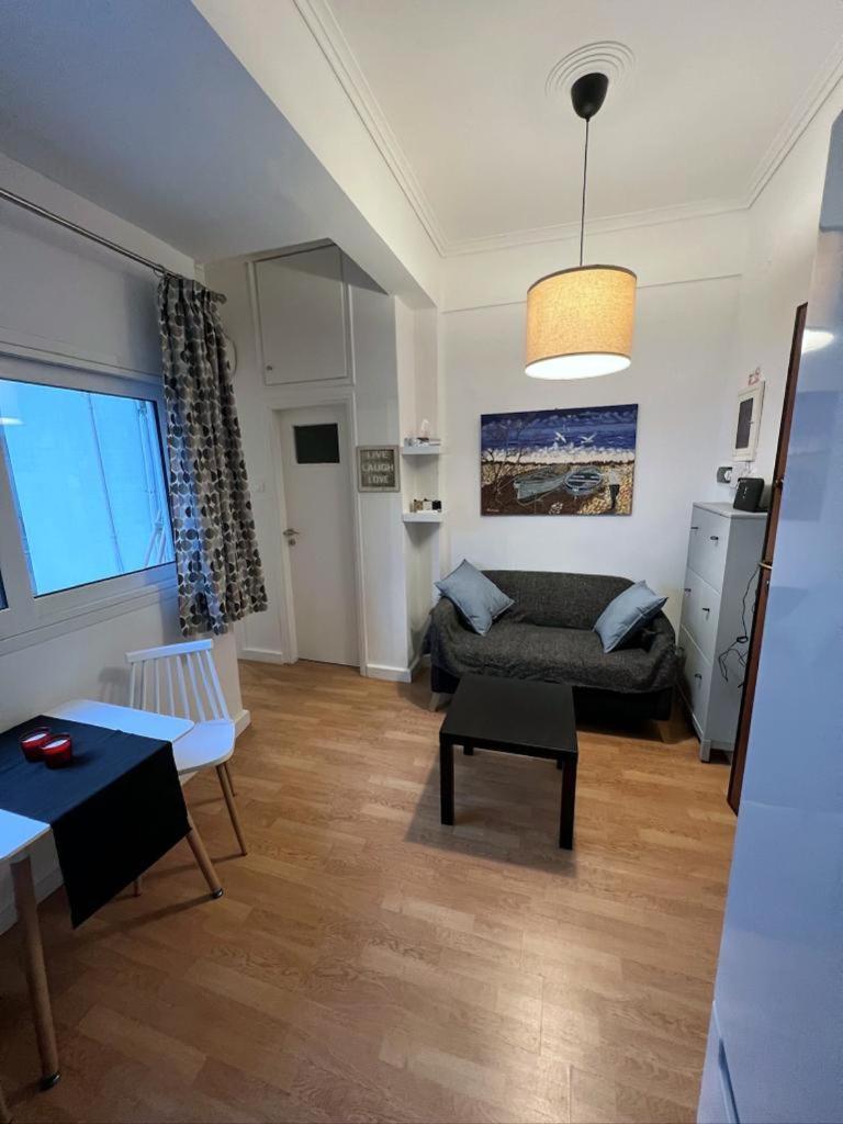 Minimal Apartment Next To The Center Афіни Екстер'єр фото