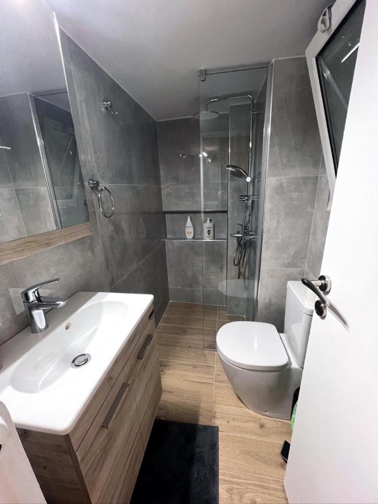Minimal Apartment Next To The Center Афіни Екстер'єр фото